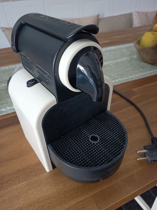 Máquina café Nespresso 'DeLonghi'