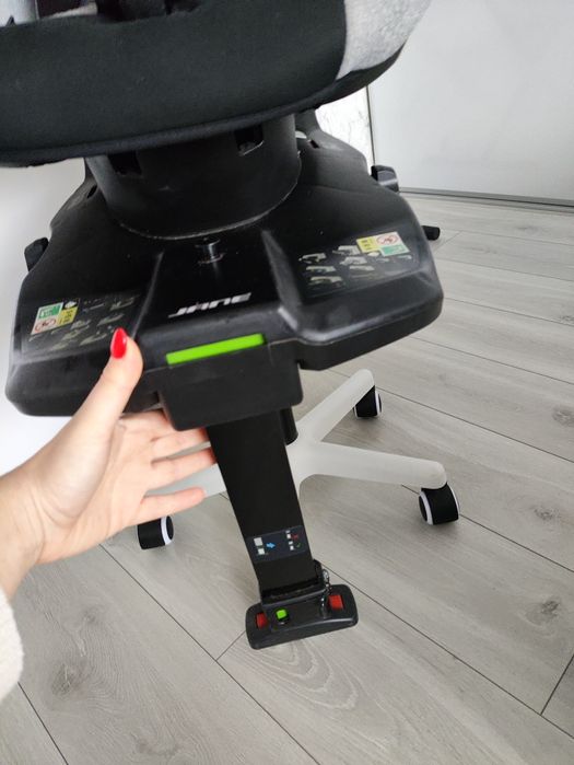 Fotelik samochodowy obrotowy Jane Gravity