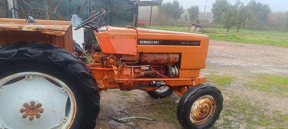 Trator Renault 461