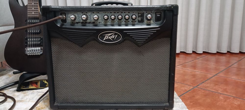 Amplificador Peavey Vypyr 30W