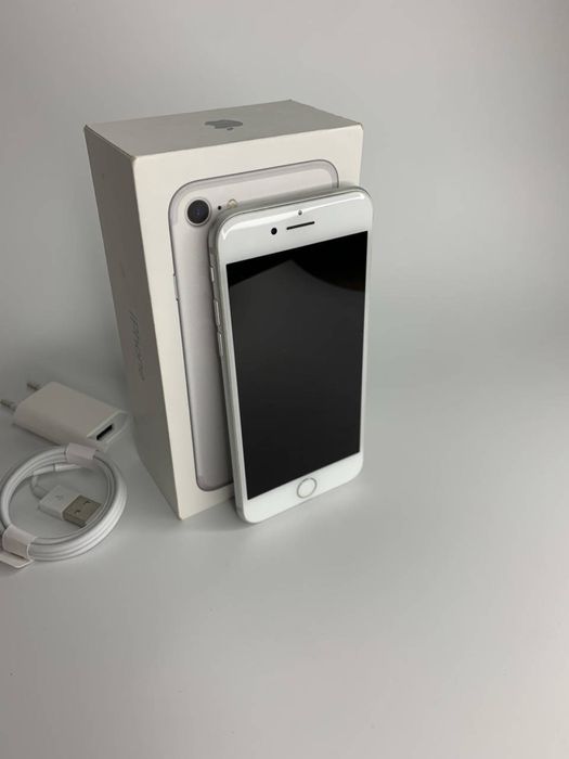 iPhone 7 срібний