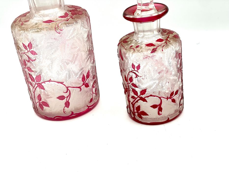 Frascos de perfume antigo cristal bacará padrão eglantier art nouveau antigos ( Ref 02 )