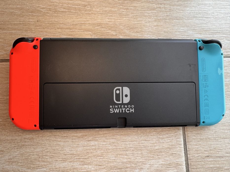Игровая консоль Nintendo switch oled
