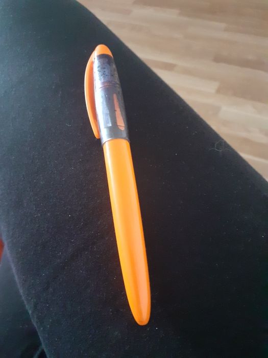 Pióro na naboje ze stalówką
