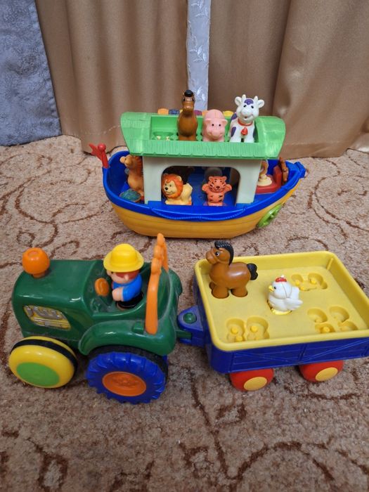 Корабль и трактор Киддиленд