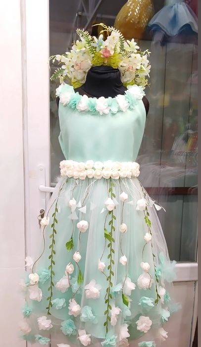 Оренда карнавальних костюмів жук весна бджола лелека моряк сонце квітк