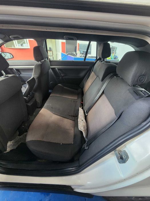 Opel Vectra C Caravan 2.2 DTI de 2004 ás peças