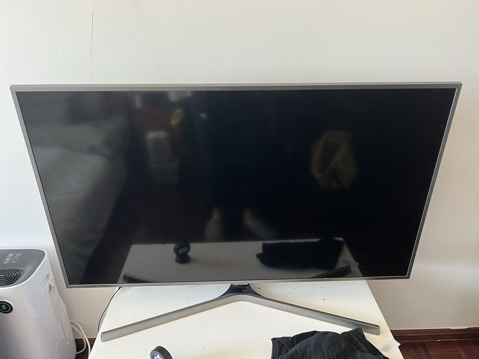 Samsung 50" UE50NU7455U – Para Peças (Painel Avariado)