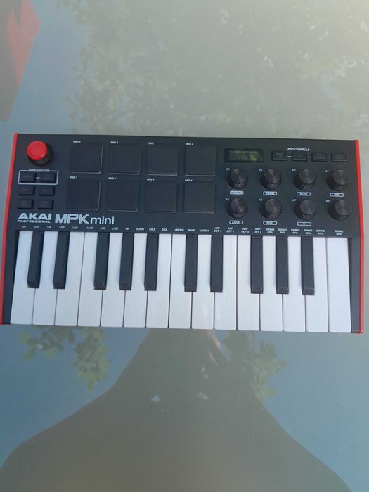 AKAI MPK mini MK3 Red