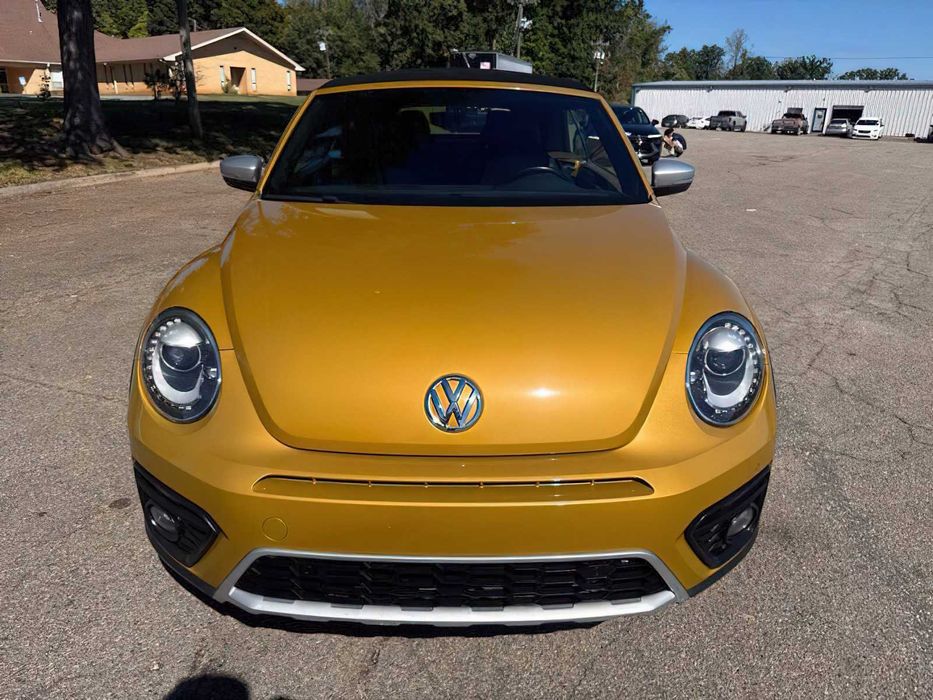 Volkswagen Beetle Dune Convertible      2017