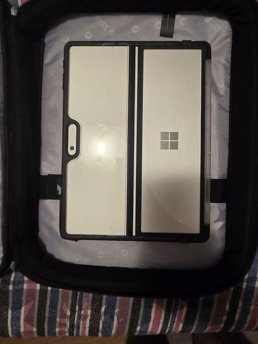Microsoft surface pro 11  256GB/16GB