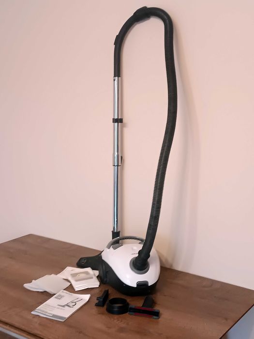 Odkurzacz workowy SilverCrest SBBK 700 A1, 700W, biały