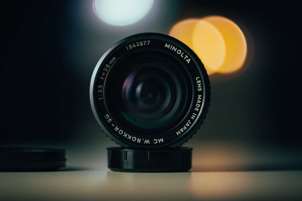 Minolta MC W.Rokkor-SG 28mm f/3.5 – stan bdb, oryginalne dekielki