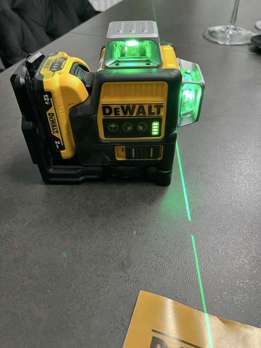 laser dewolt jak nowy