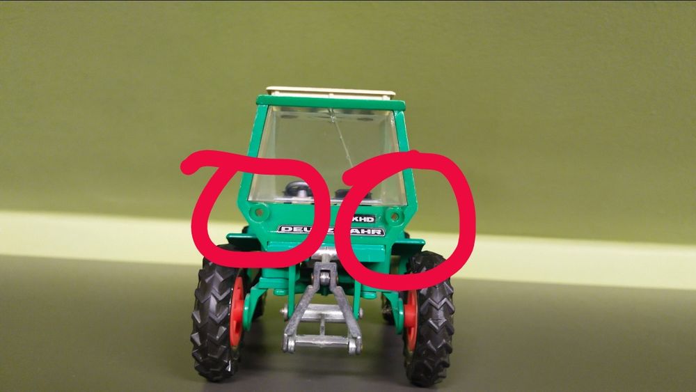 Gama traktor Deutz Fahr plus zamiatarka jak siku Britains 1 32