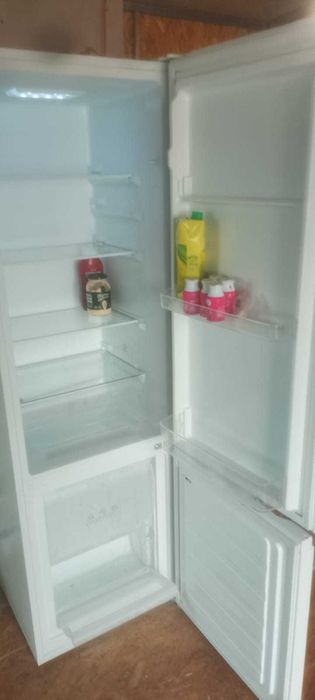 Termoacumulador e Frigorífico e Microondas