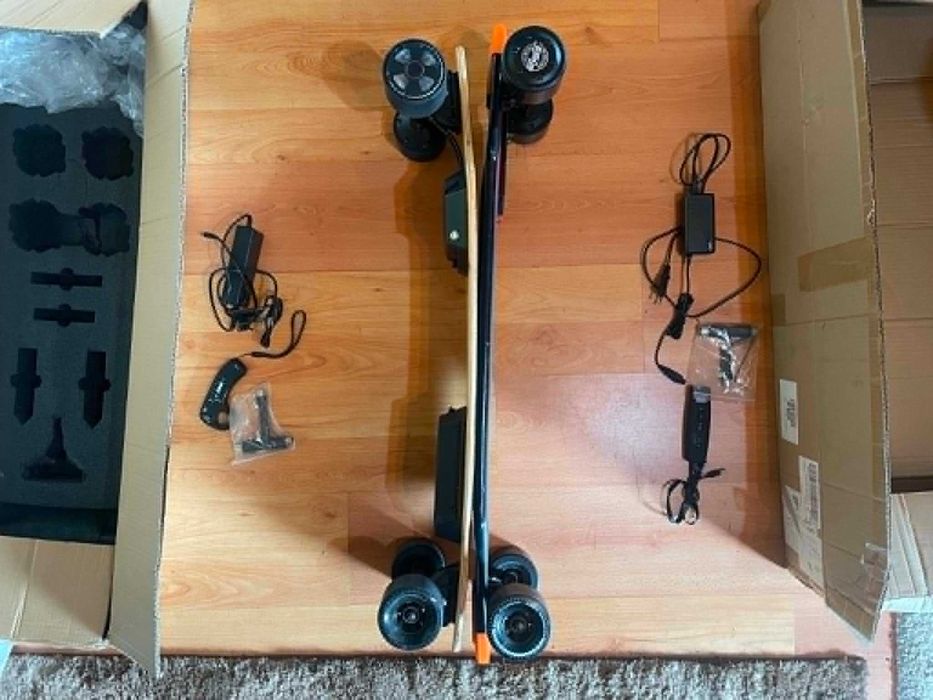 Elektryczny longboard skateboard Teamgee S-P-R-Z-E-D-A-N-E