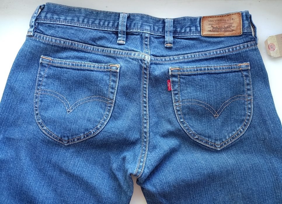 Стильные джинсы Levis Клеш lee lois