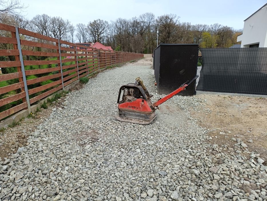 Kruszywa drogowe, żwiry, grysy, piaski, ziemia siana, przekrusz beton