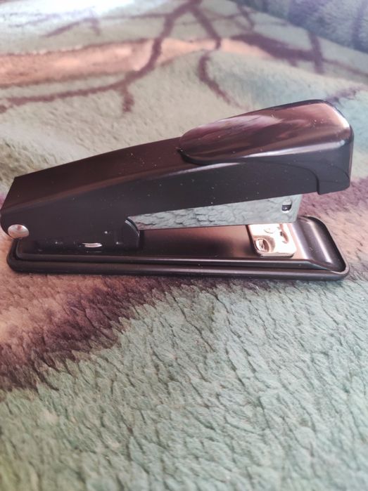 Степлер чорний √24, 4Office