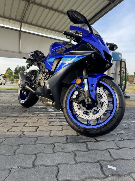 Yamaha R1 2024.