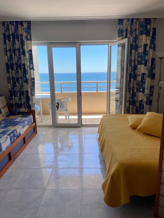 FÉRIAS  Praia da Rocha com piscina, Ac, estacionamento e internet