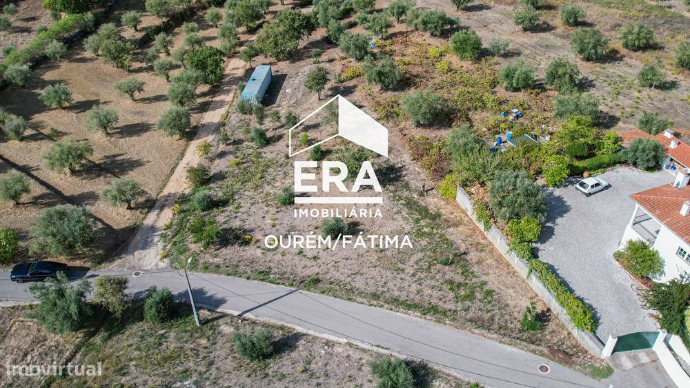 Terreno com 1050m2