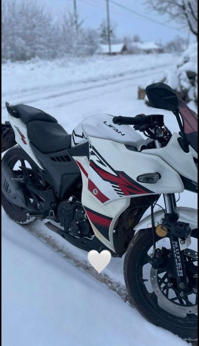 Продам мотоцикол ліфан KPR 200