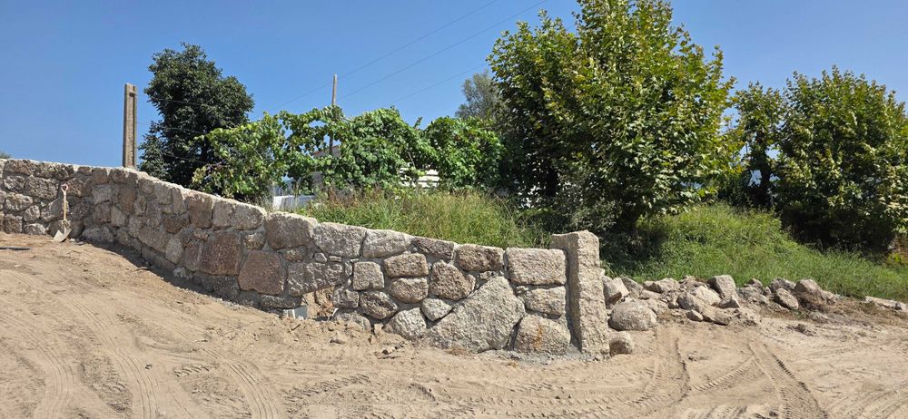 Terreno Urbano em Rio Caldo,  Gerês, c/ Projeto Aprovado