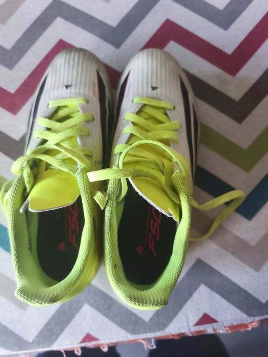 Chuteiras Adidas F50  34
