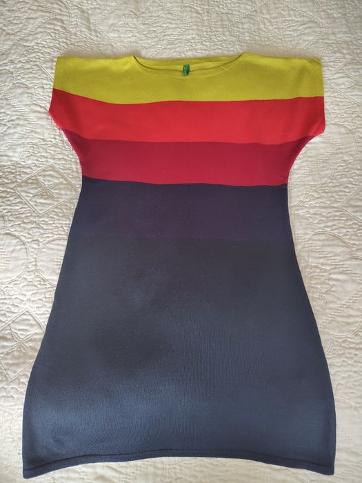 Dzianinowa sukienka Benetton roz.140