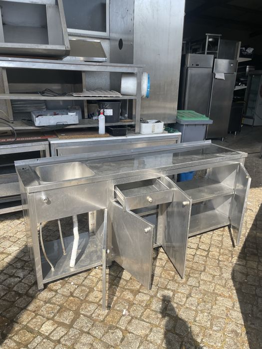 Bancada com pia industrial - Inox