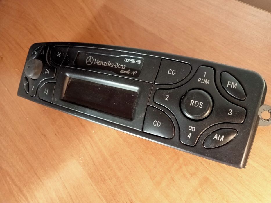 Mercedes Benz audio 10, w203