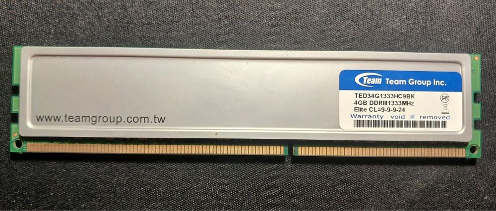 Модуль пам'яті Team DDR3 4Gb Elite 1333MHz (TED34G1333HC9BK)