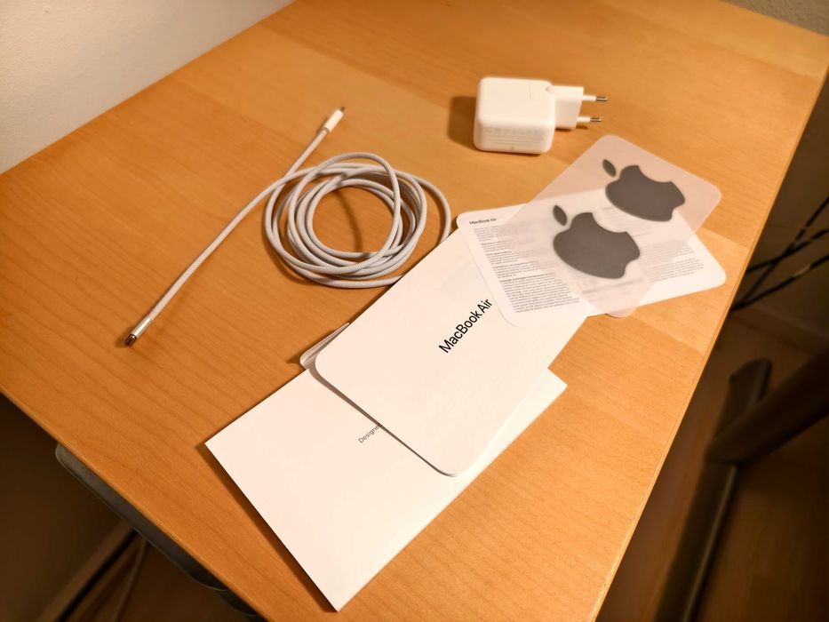 Macbook Air M2 15,5" 8gb 256gb 99% bateria