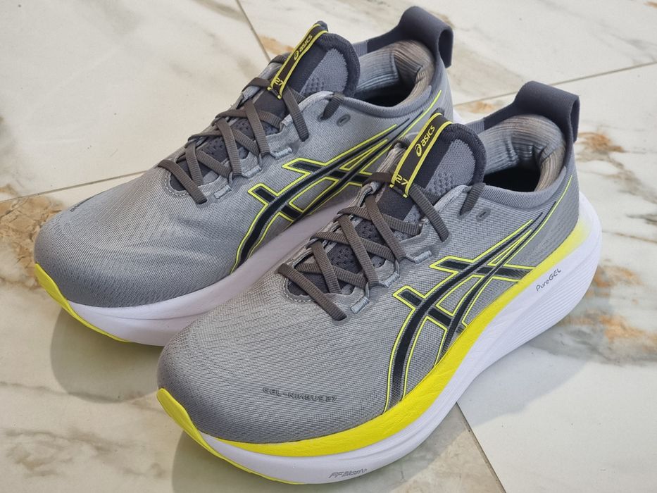 Оригінал 100% чоловічі кросівки asics nimbus 27   eur 43.5