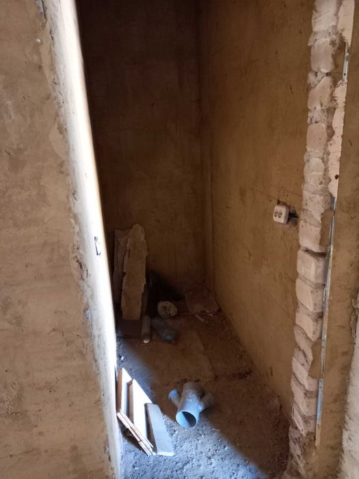 Будинок 99,4 м² та Гараж з підвалом 42,83  м² (НЕ АРЕНДА, ПРОДАЖ)