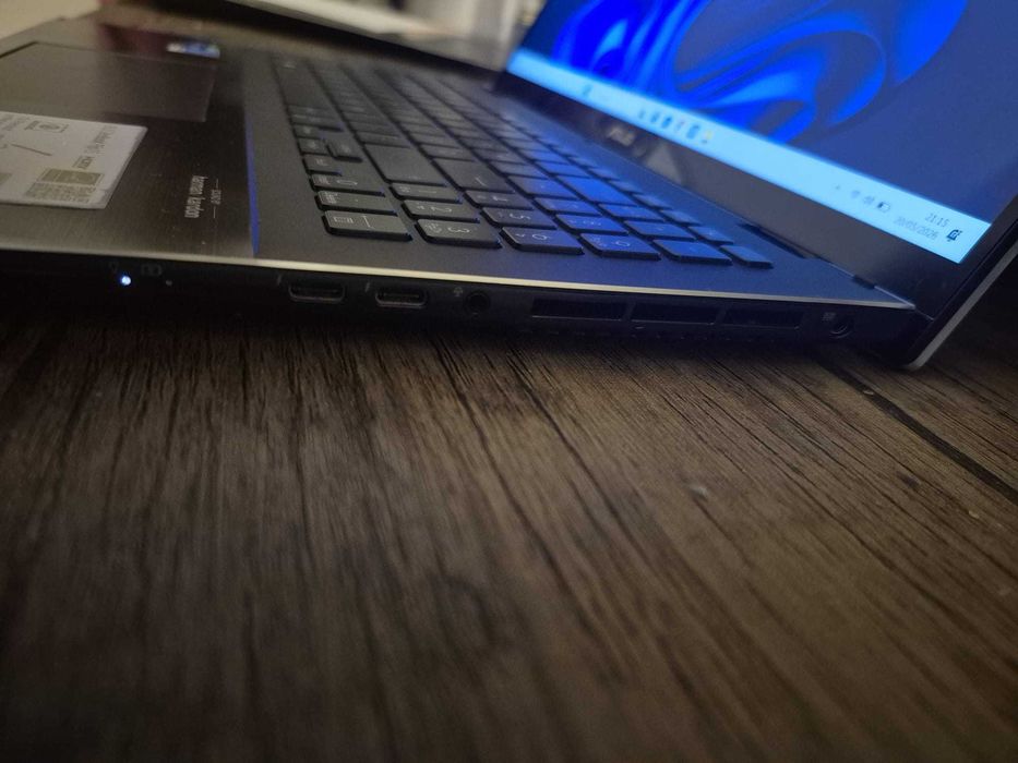 Portátil ASUS ZenBook i7-1165G7 16GB 1TB GTX1650 – Touch 15.6”