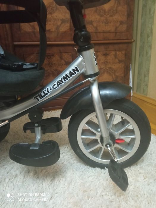 Велосипед Tilly Cayman батьківською ручкою.