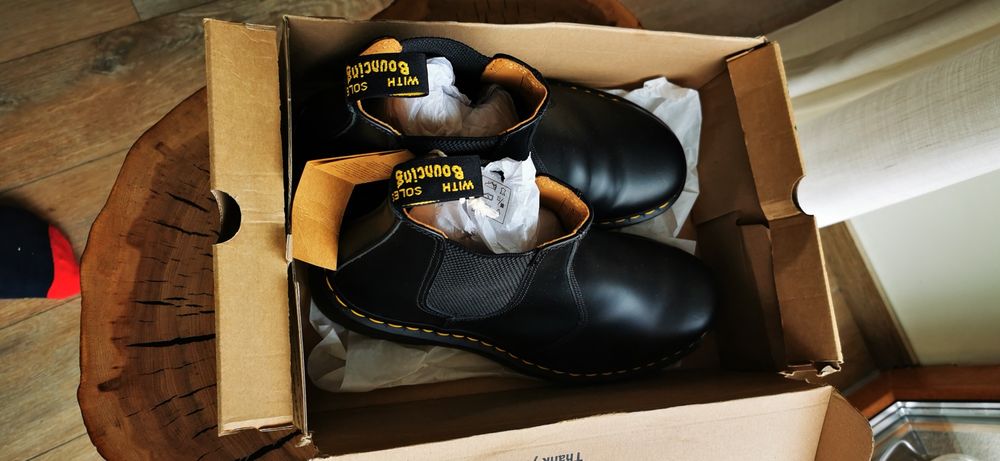 Botki Dr Martens 2976_YELLOW_STITCH Czarny EU 43