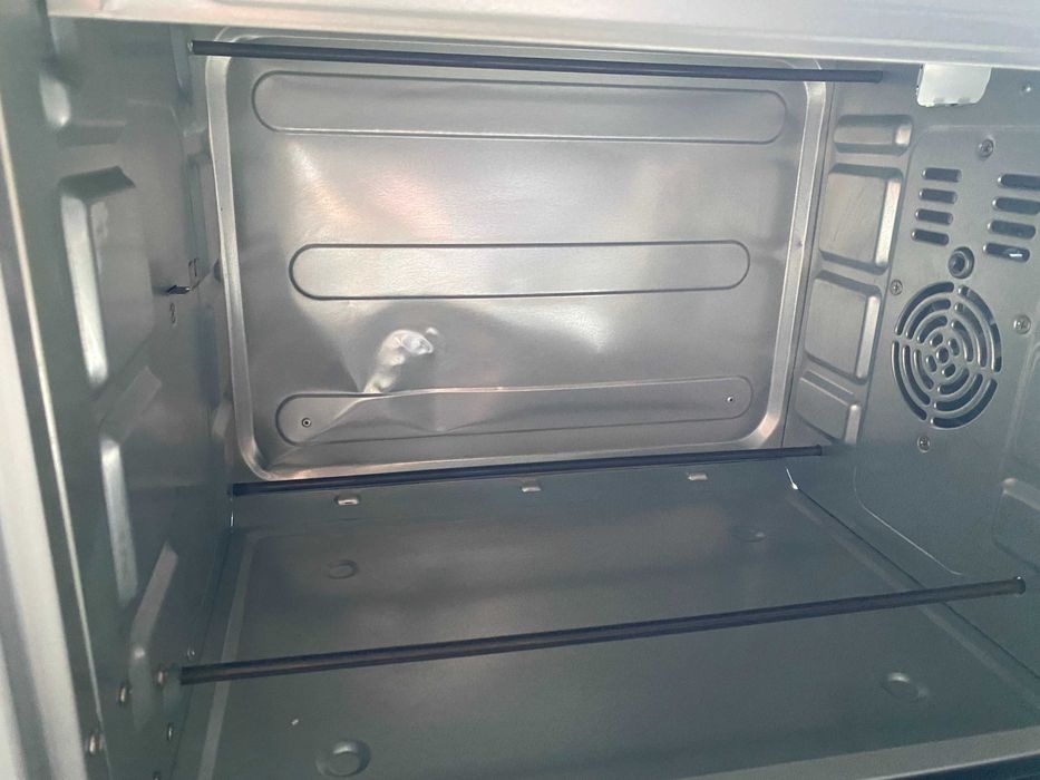 Piekarnik elektryczny LUND 68051 – 38 L – rożen obrotowy – NOWY!