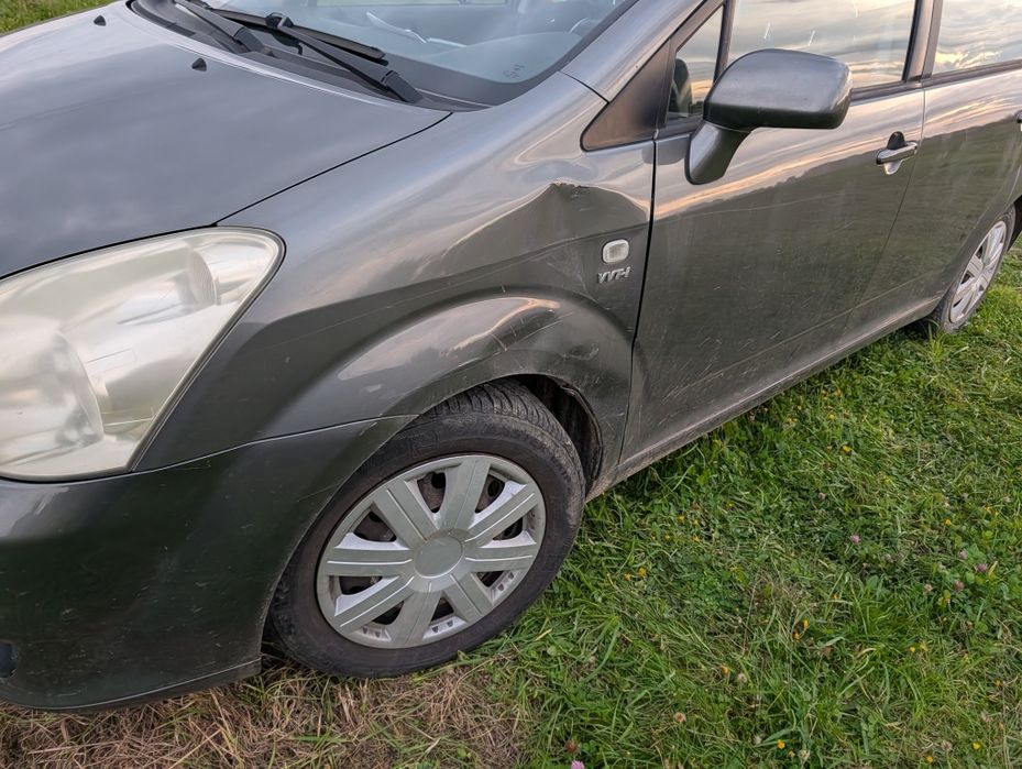 toyota corolla verso