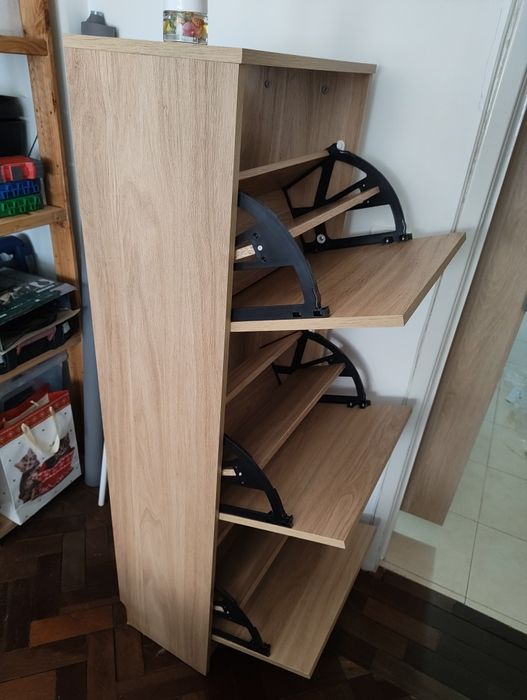 Sapateira Bissa IKEA - madeira
