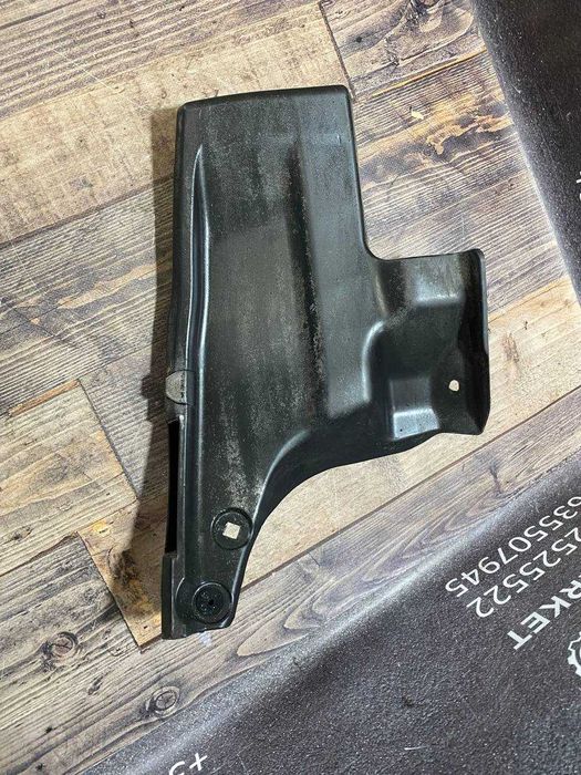 Захист заднього бампера лівий нижній Toyota Prius 30 2009-2015 52592--47021