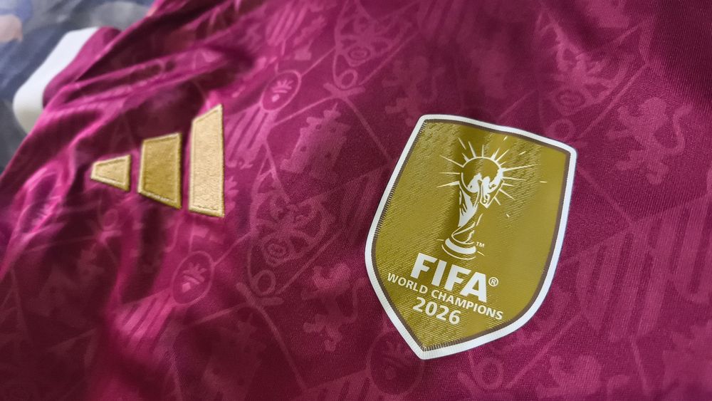 Camisola / Camisa Seleção Espanhola (Espanha) - Edição Especial Vermelho Bordeaux / Dourado - Nova