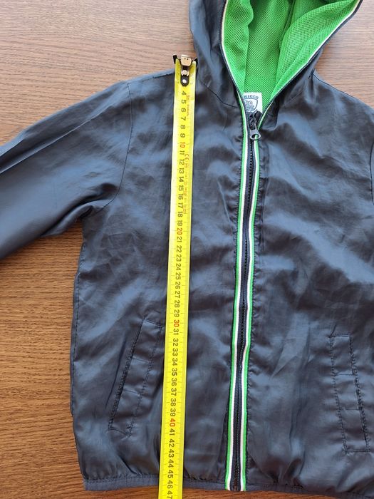 Casaco corta-vento e chuva, Chicco, 116 cm, 6 anos.