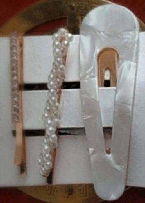 Conjunto de três ganchos novos