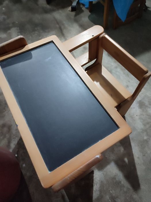 Mesa de criança em madeira