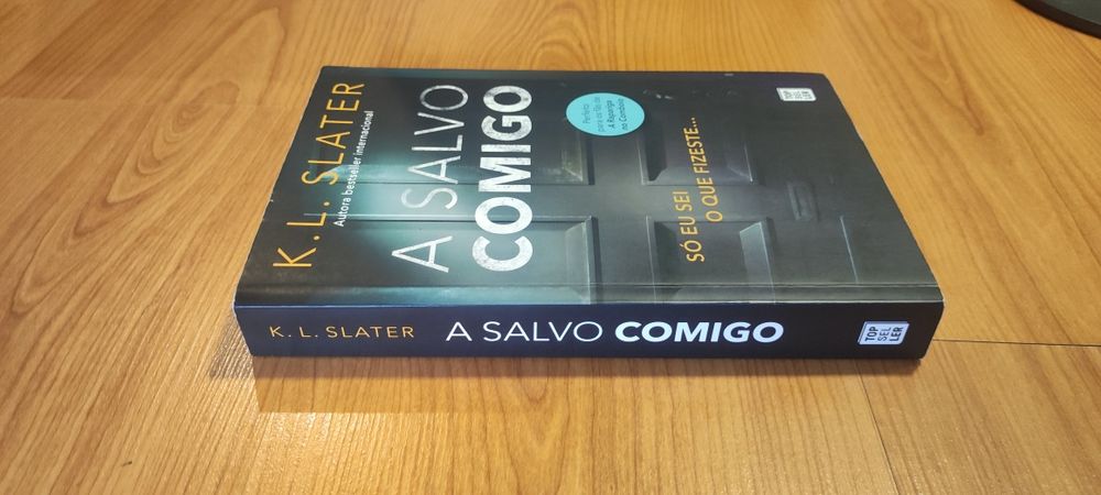 Livro "A salvo comigo"