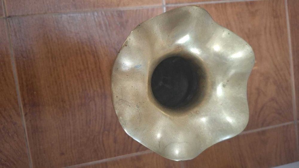 jarro decorativo latão maciço